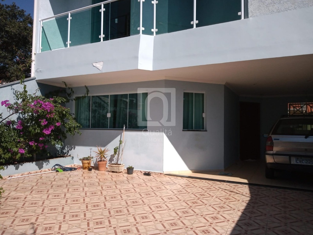 Sobrado à venda com 3 quartos, 200m² - Foto 1