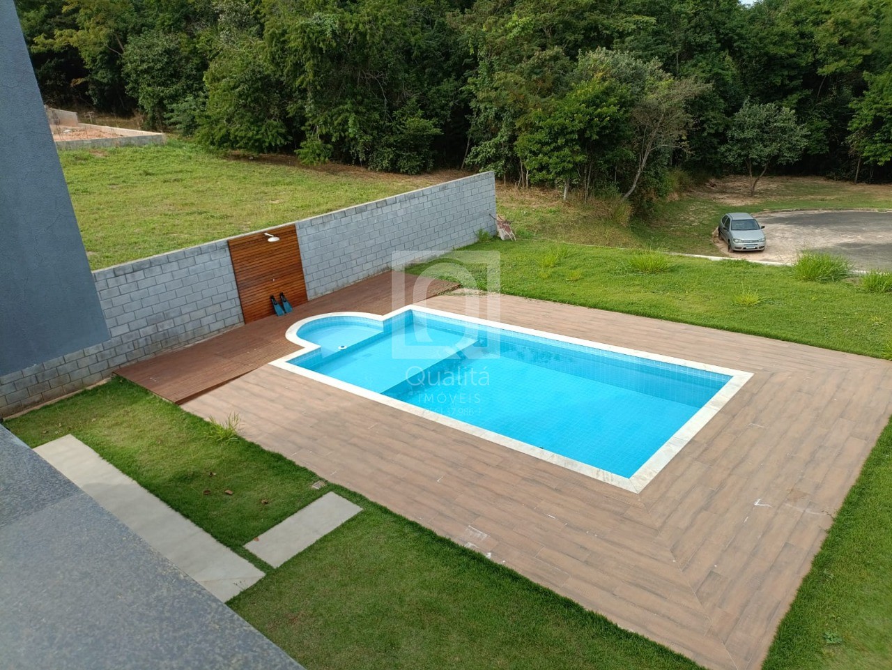 Casa de Condomínio à venda com 4 quartos, 450m² - Foto 2