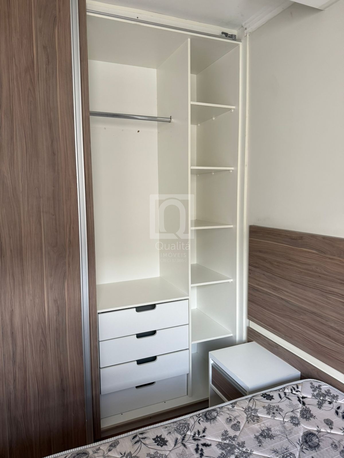 Apartamento à venda com 2 quartos, 49m² - Foto 18