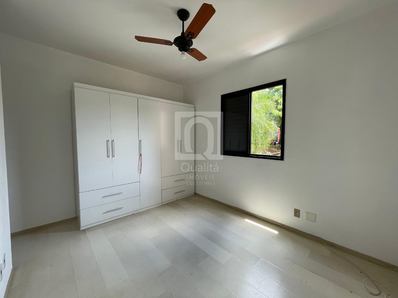 Apartamento à venda com 3 quartos, 98m² - Foto 11