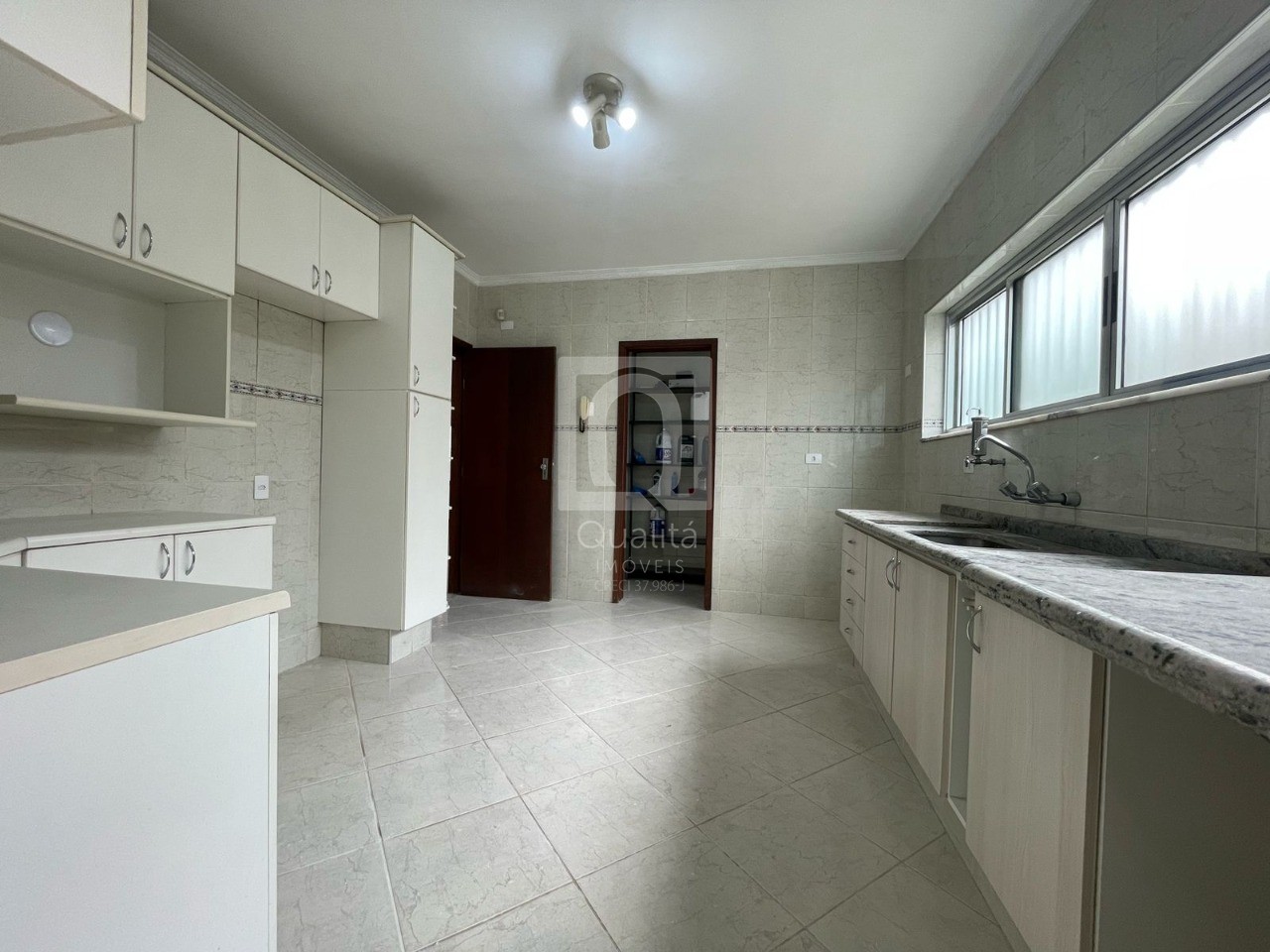 Casa à venda com 3 quartos, 420m² - Foto 12