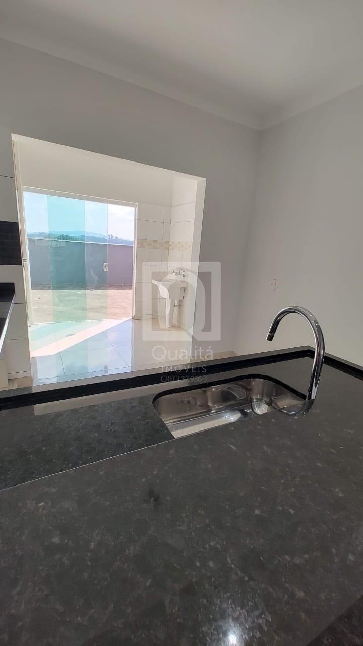 Casa à venda com 2 quartos, 75m² - Foto 9