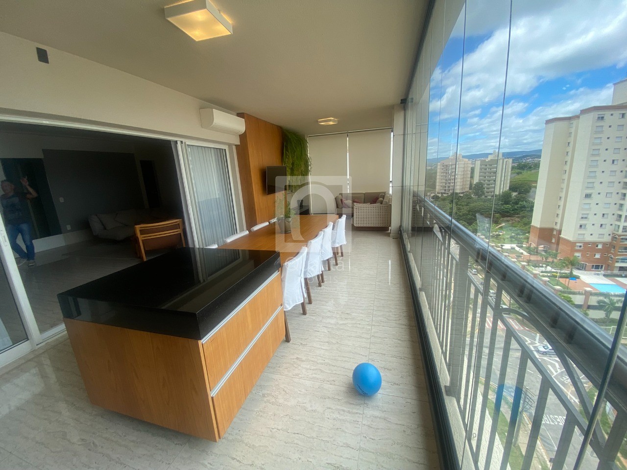 Apartamento à venda com 4 quartos, 247m² - Foto 3