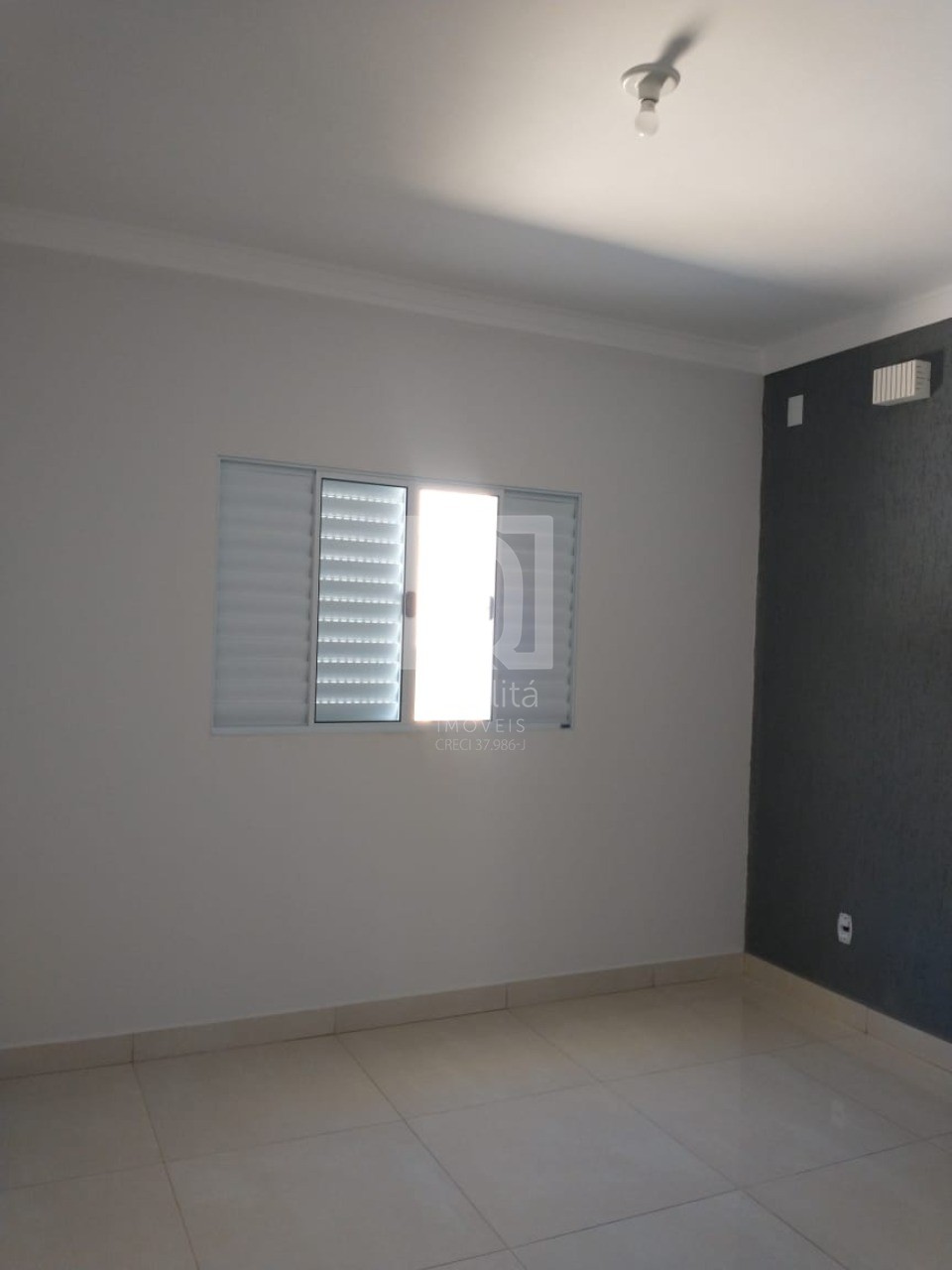 Casa à venda com 2 quartos, 75m² - Foto 18