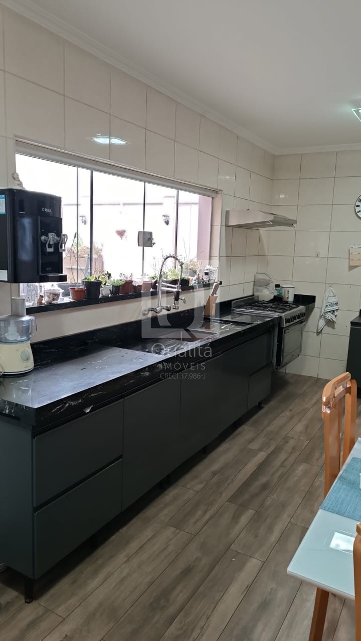 Casa, 3 quartos, 258 m² - Foto 1