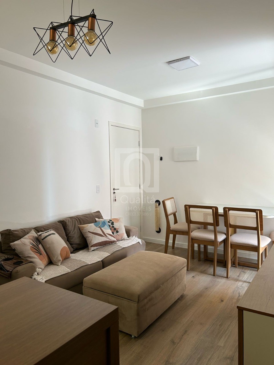 Apartamento à venda com 2 quartos, 56m² - Foto 3