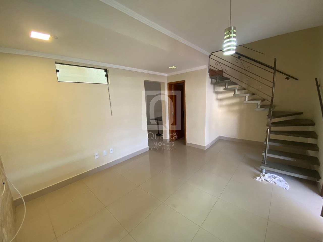 Sobrado à venda com 2 quartos, 140m² - Foto 4