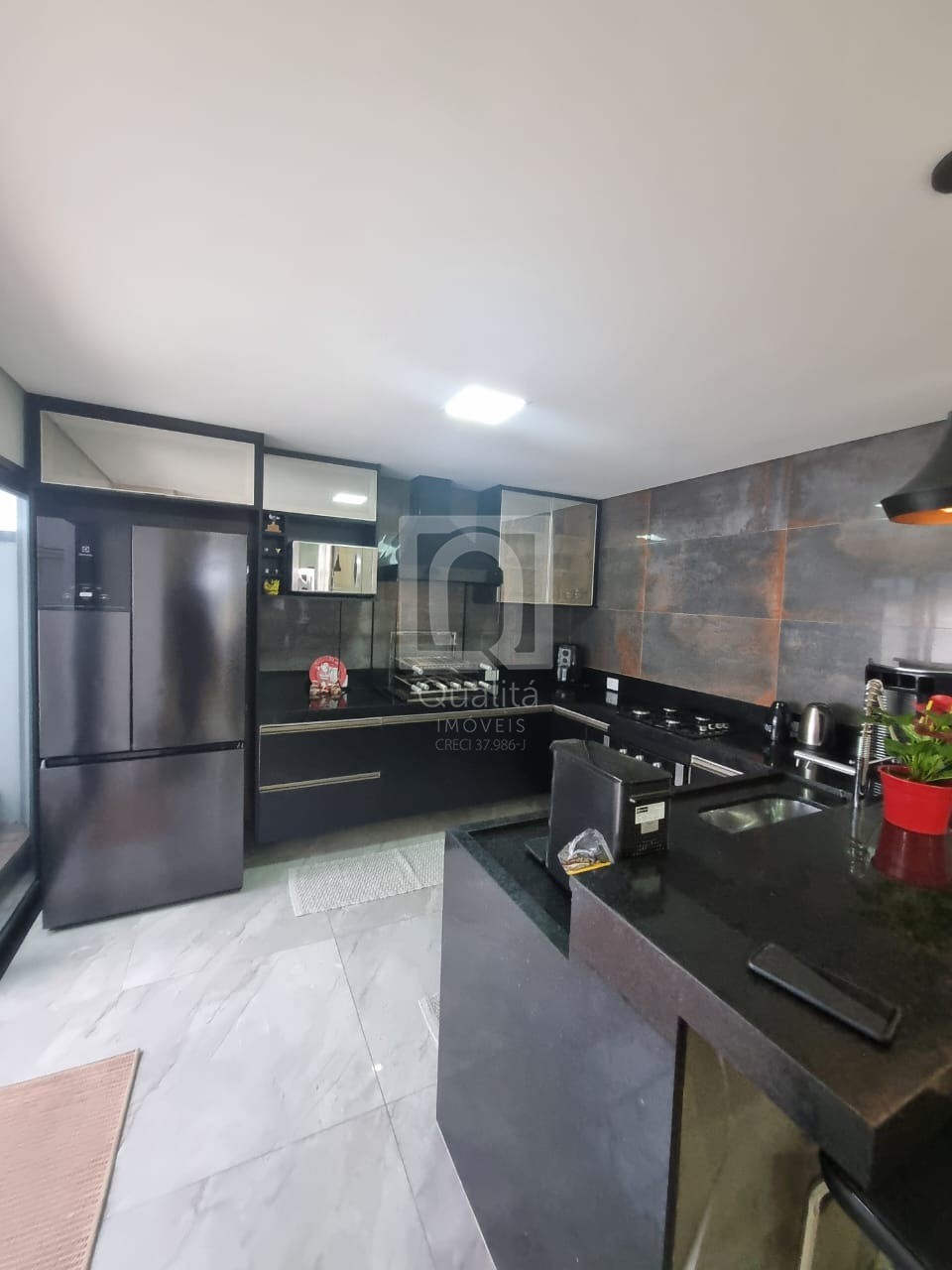 Casa de Condomínio à venda com 3 quartos, 160m² - Foto 2