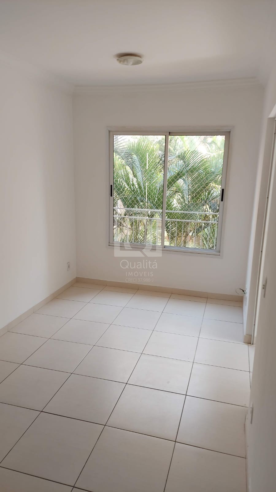 Apartamento à venda com 2 quartos, 49m² - Foto 2