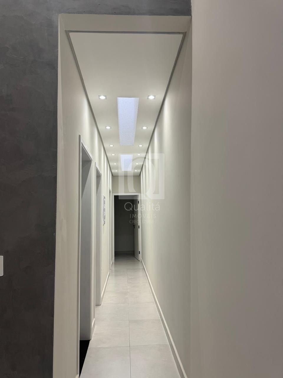Casa à venda com 2 quartos, 154m² - Foto 2