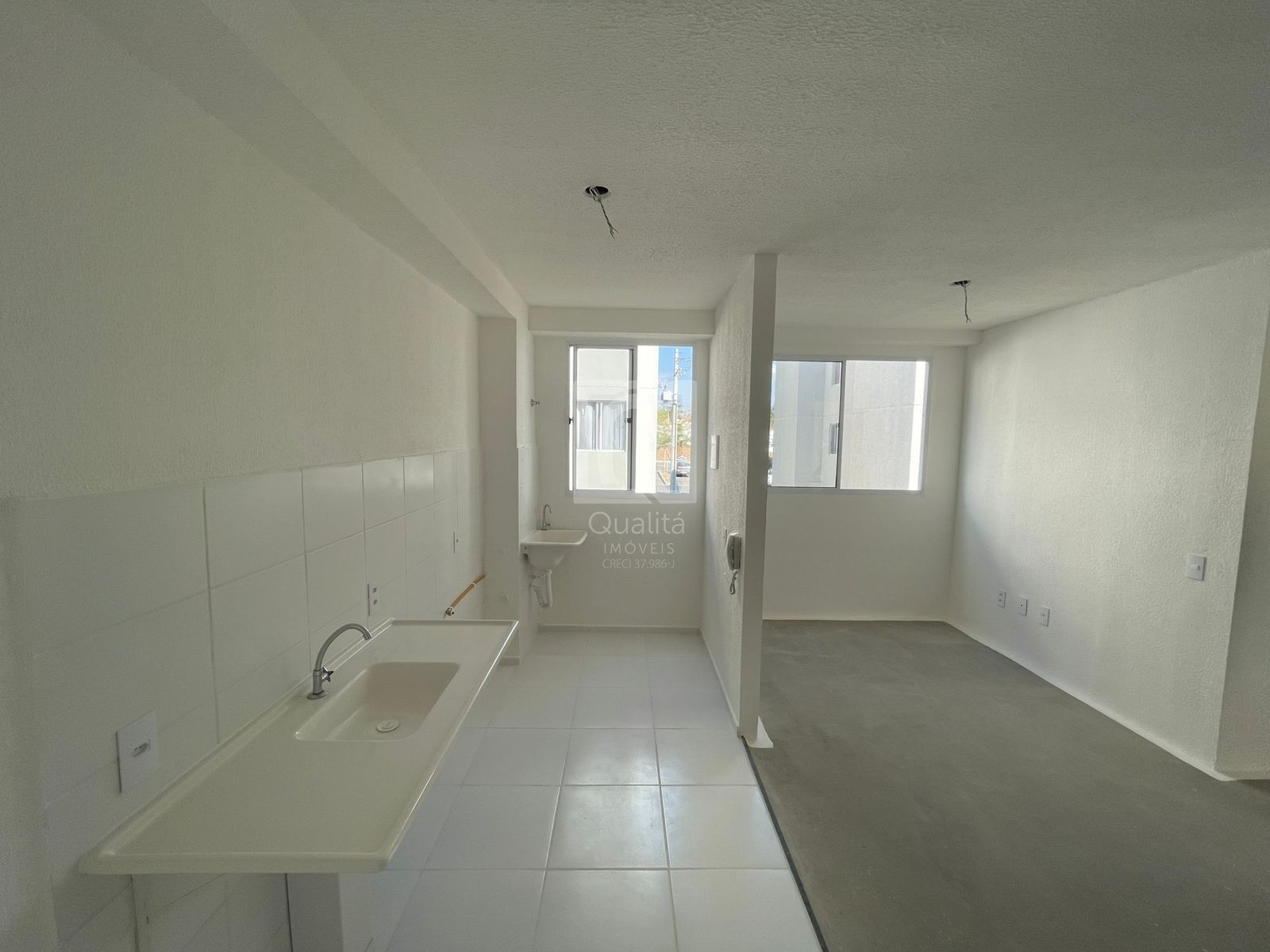 Apartamento à venda com 2 quartos, 43m² - Foto 2