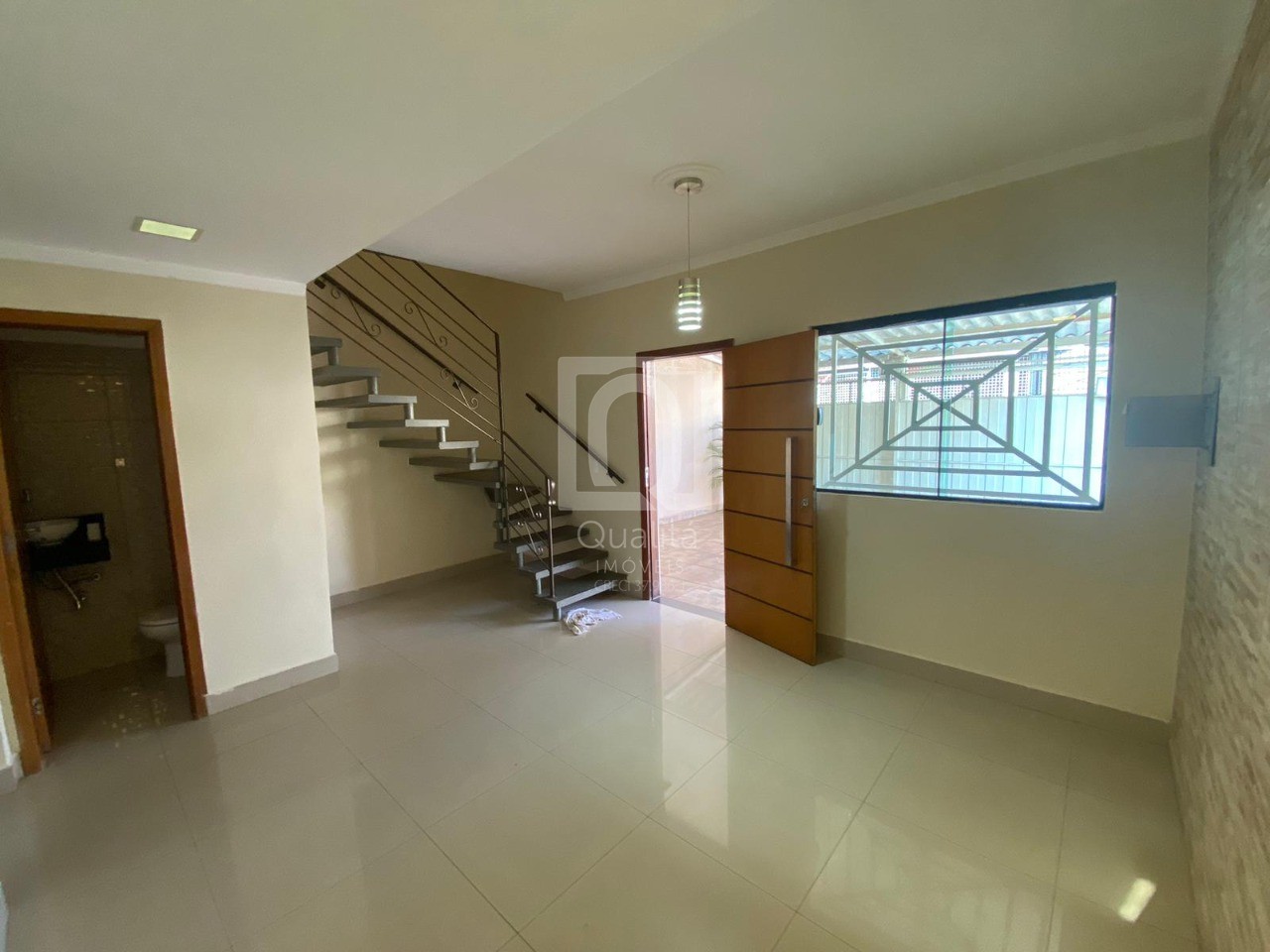 Sobrado à venda com 2 quartos, 140m² - Foto 1