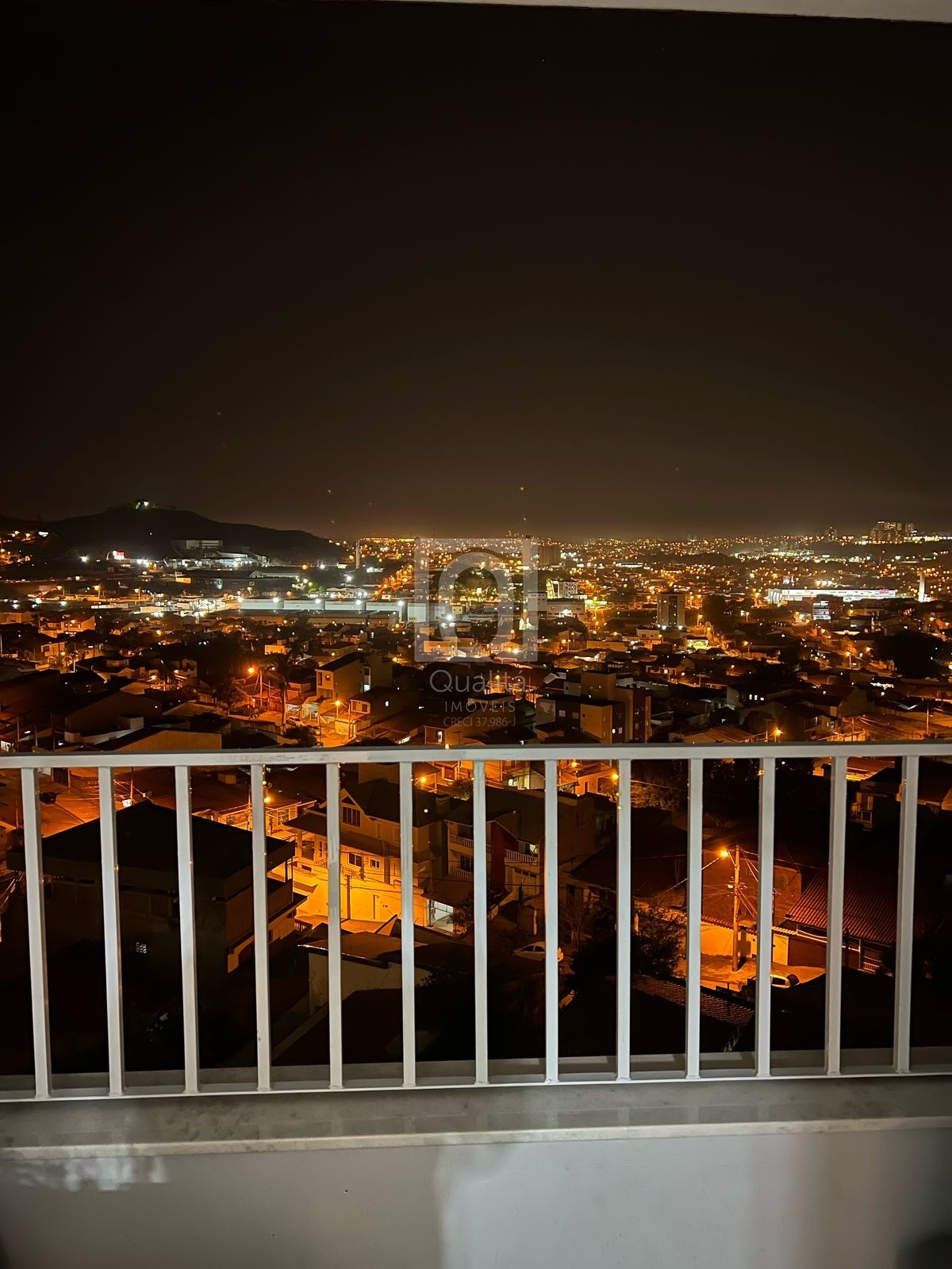 Apartamento à venda com 2 quartos, 65m² - Foto 3