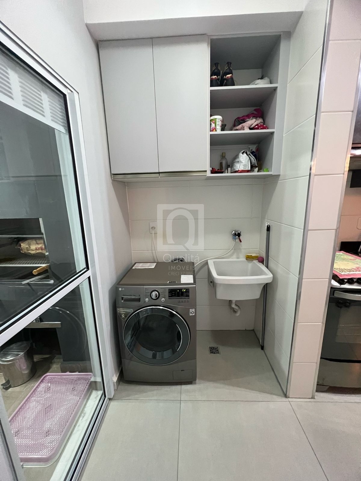 Apartamento à venda com 2 quartos, 65m² - Foto 4