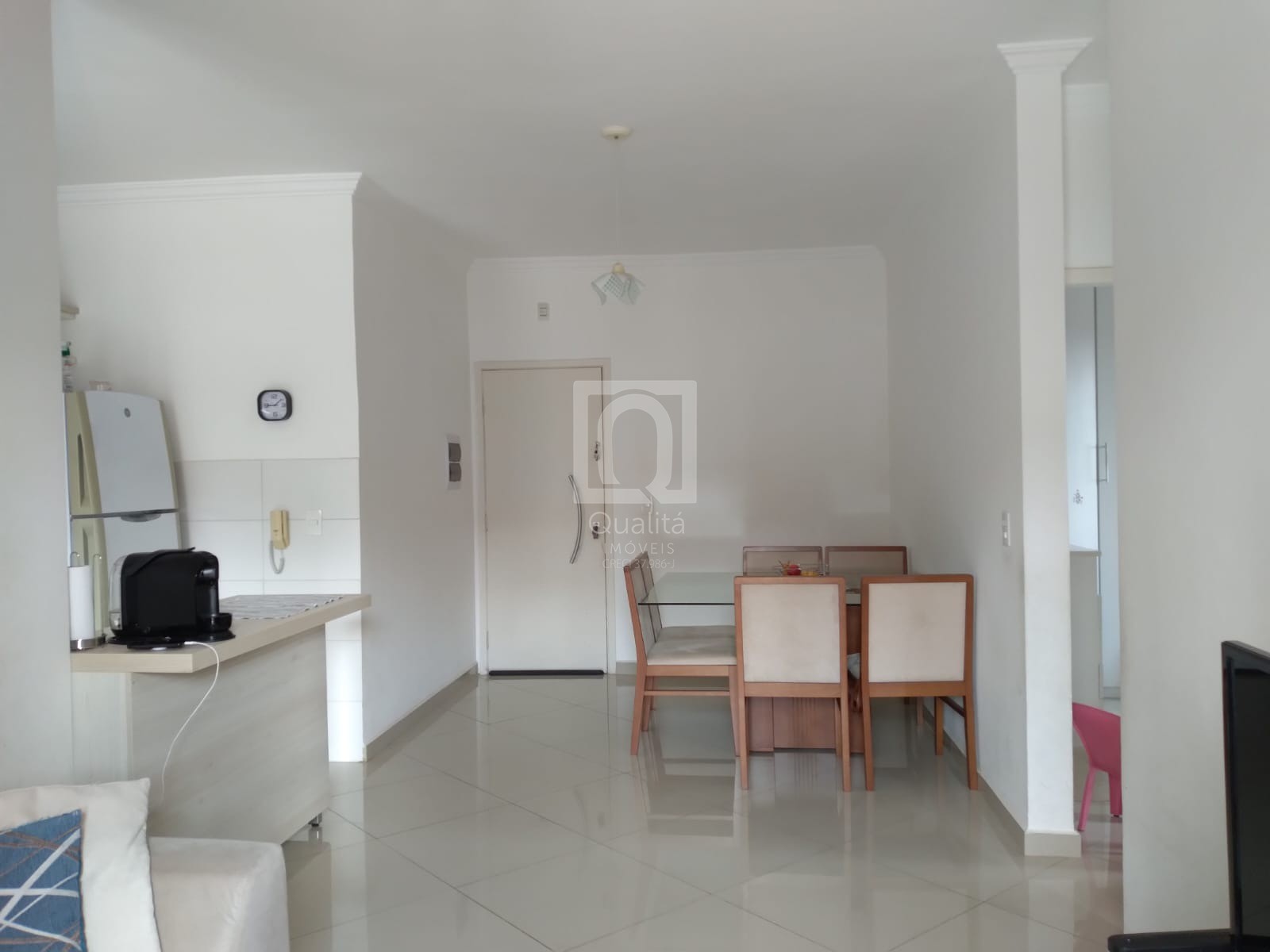 Apartamento à venda com 2 quartos, 65m² - Foto 3