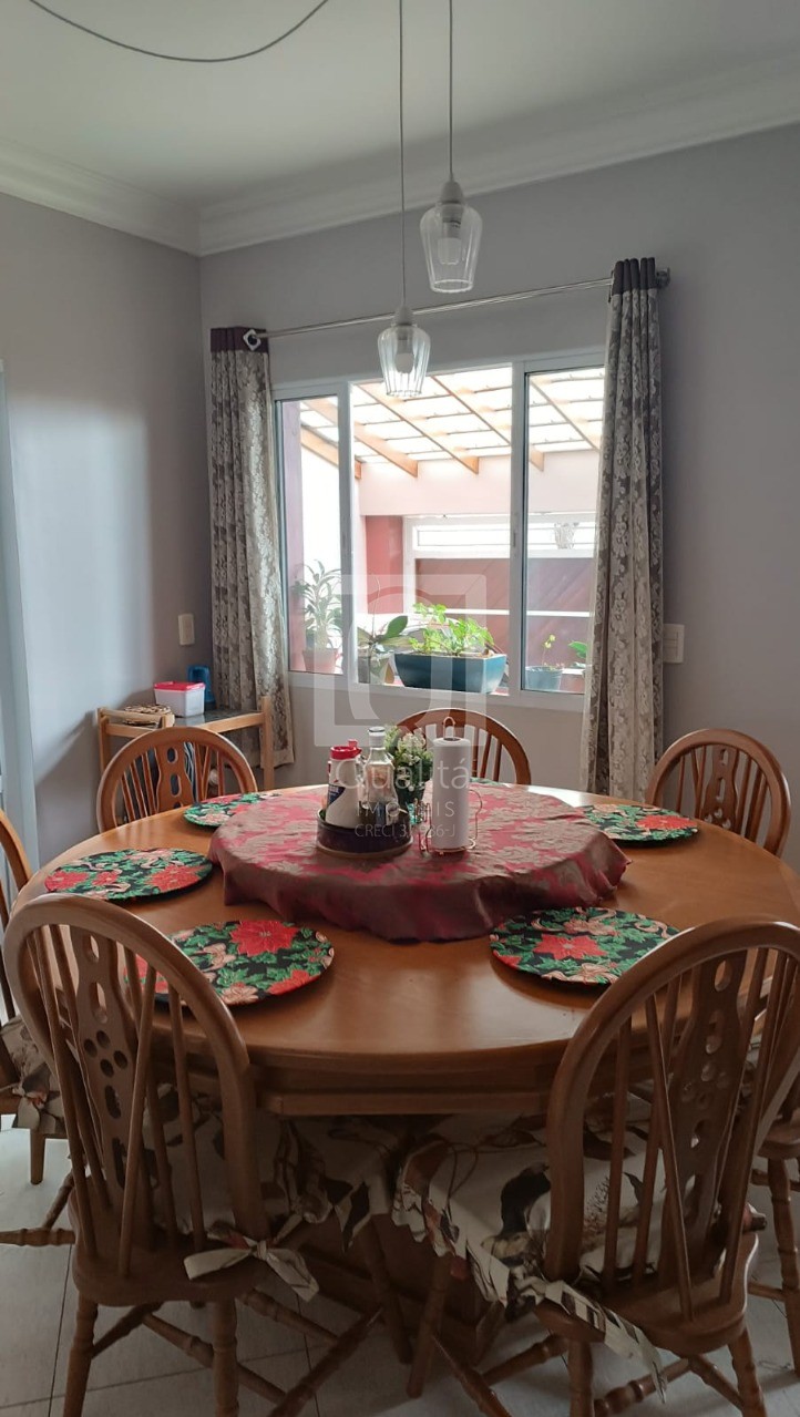 Casa, 3 quartos, 258 m² - Foto 8