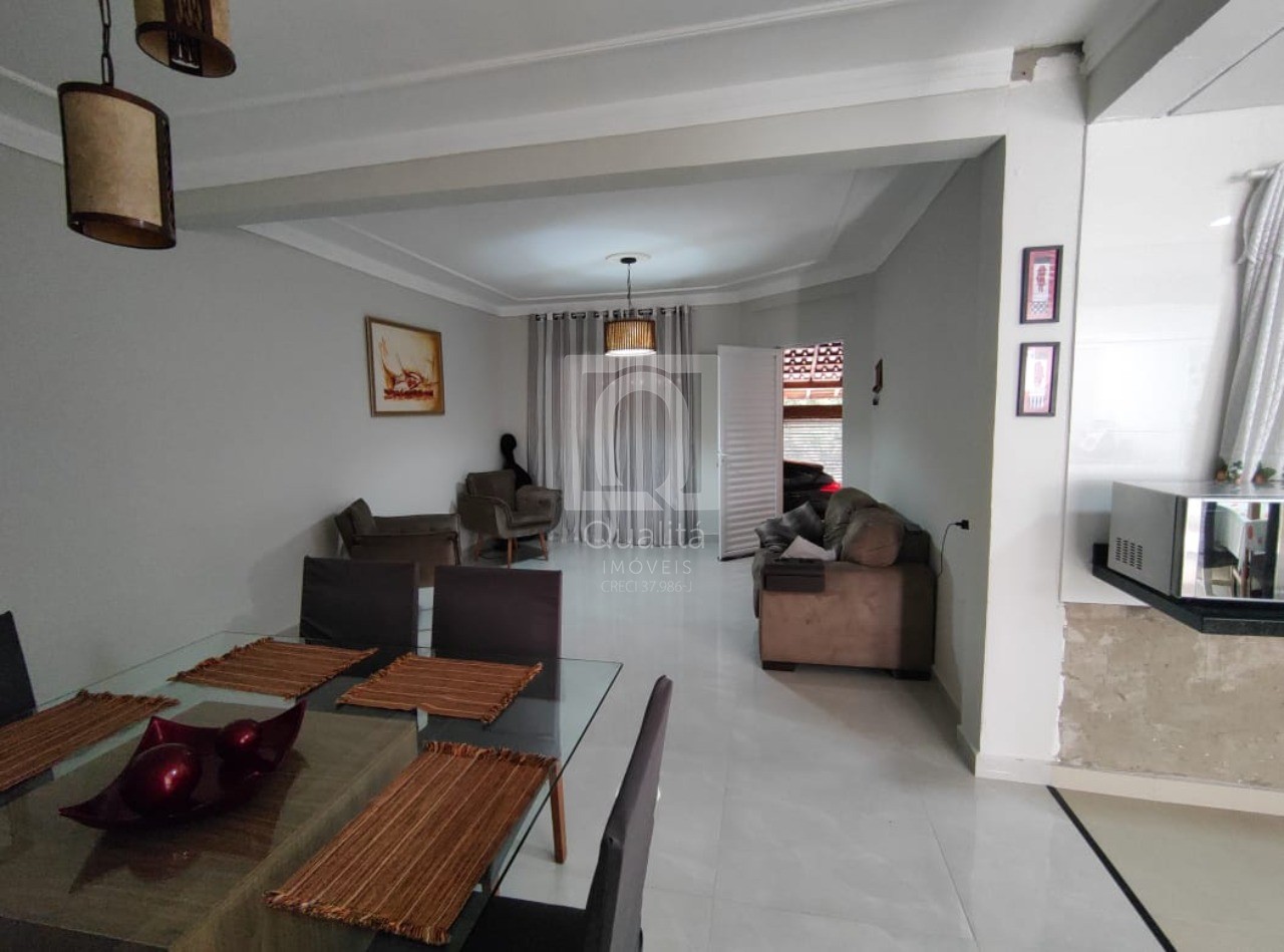 Casa à venda com 3 quartos, 154m² - Foto 1