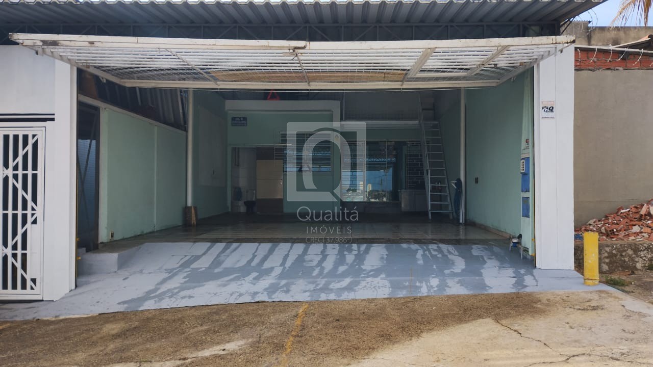 Prédio Inteiro à venda com 2 quartos, 300m² - Foto 2