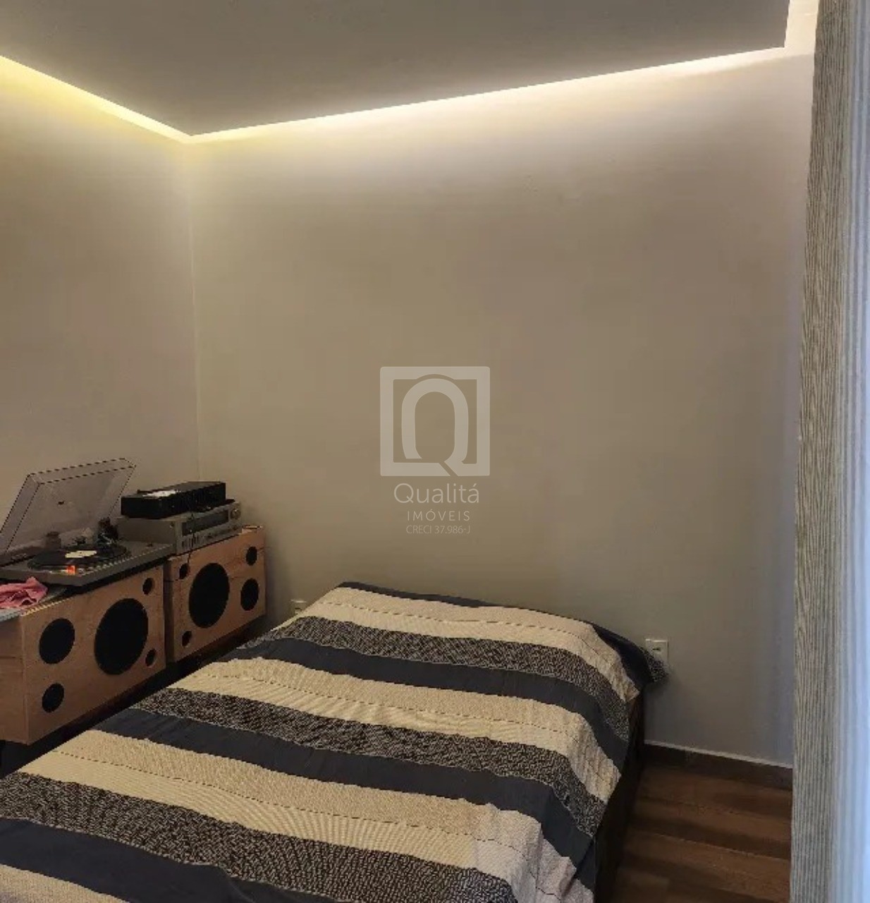 Casa de Condomínio à venda com 3 quartos, 200m² - Foto 9