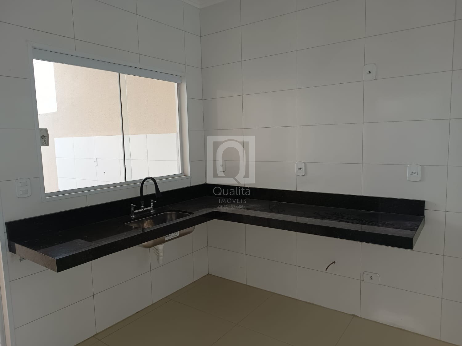 Casa à venda com 3 quartos, 89m² - Foto 3