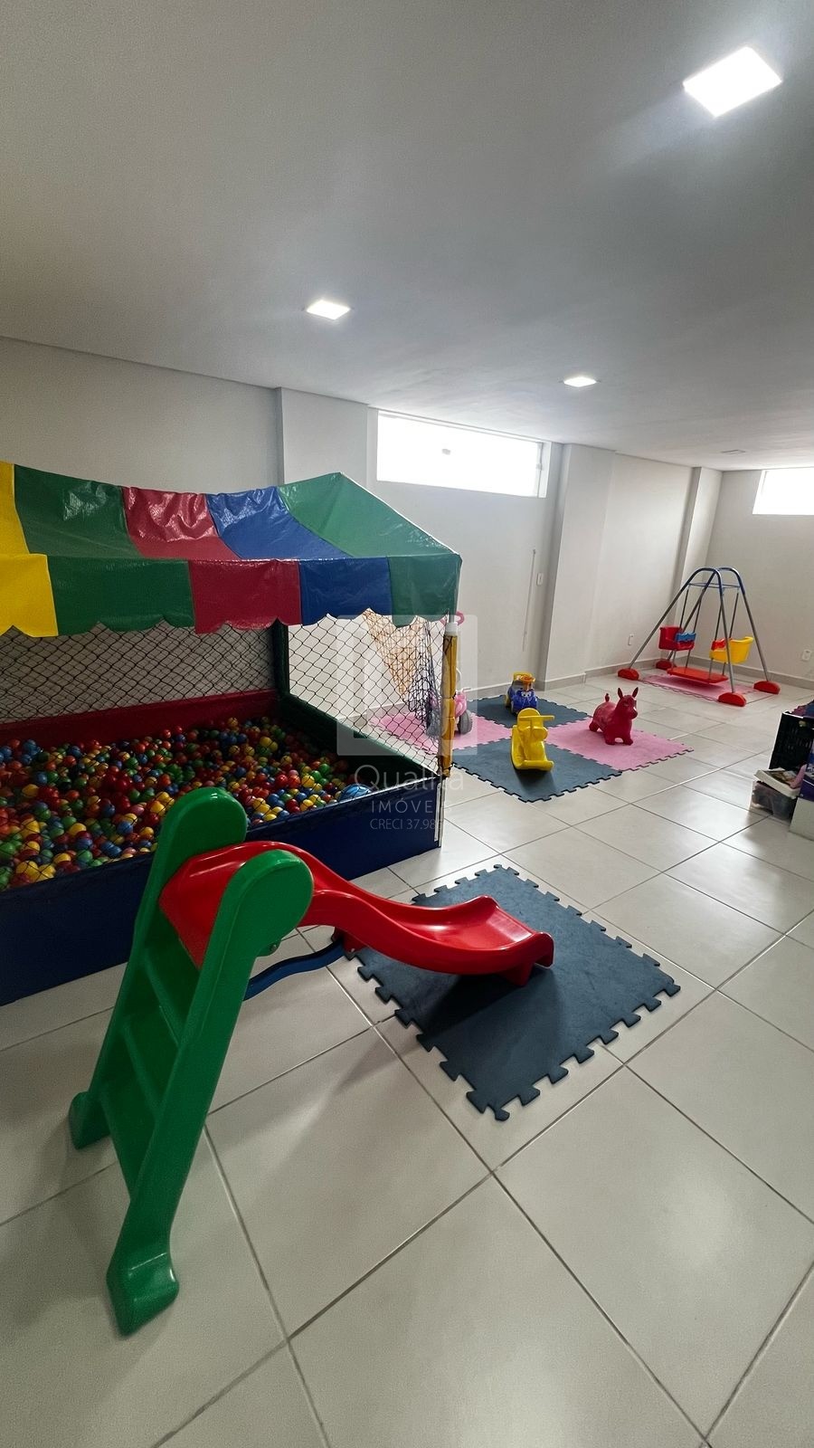 Apartamento à venda com 2 quartos, 65m² - Foto 13