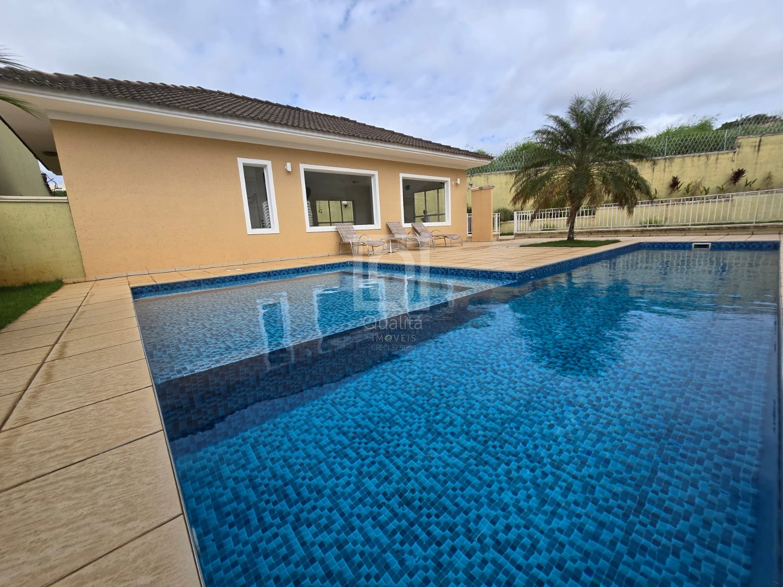 Casa de Condomínio à venda com 5 quartos, 228m² - Foto 40