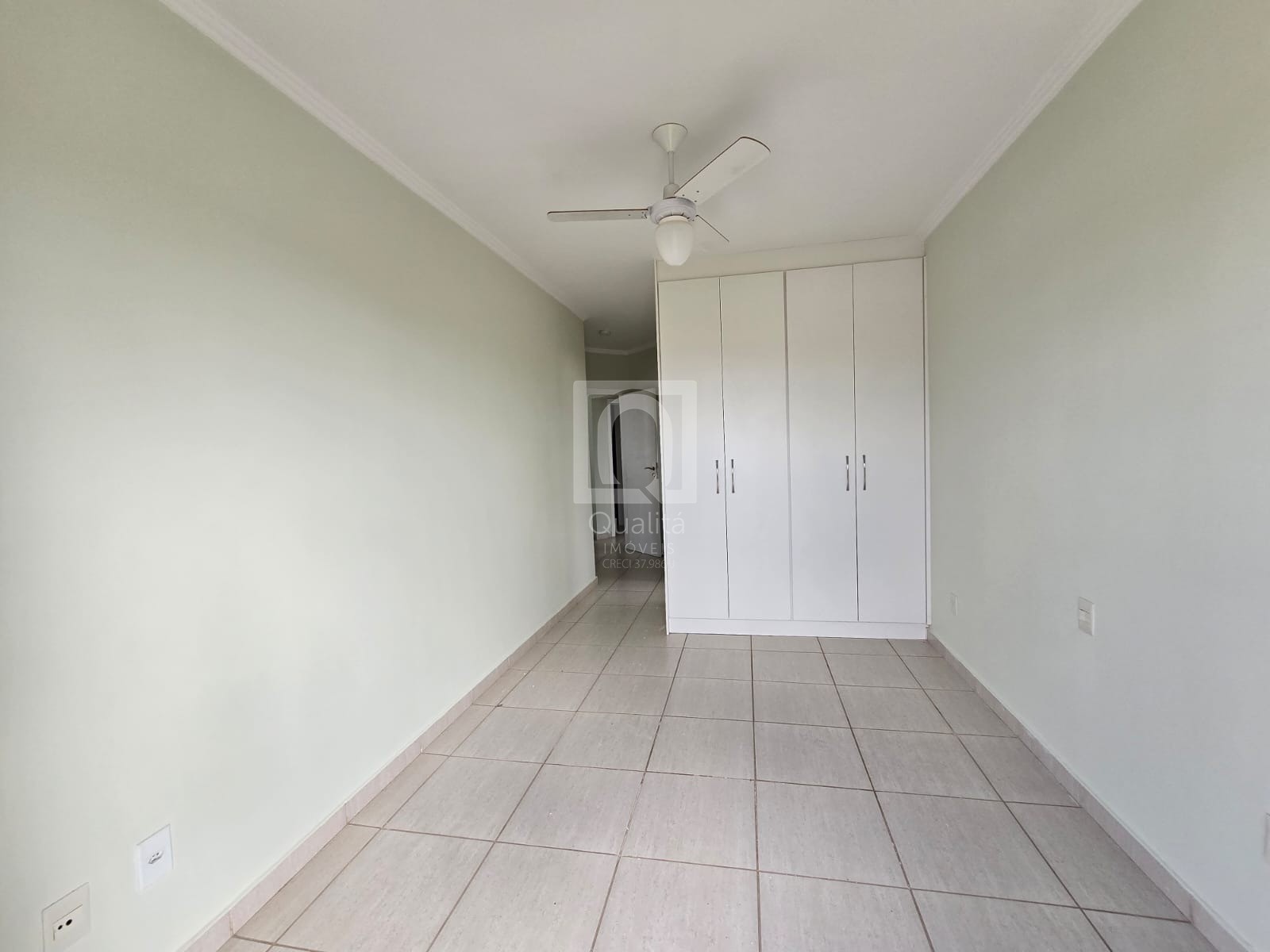 Casa de Condomínio à venda com 5 quartos, 228m² - Foto 19