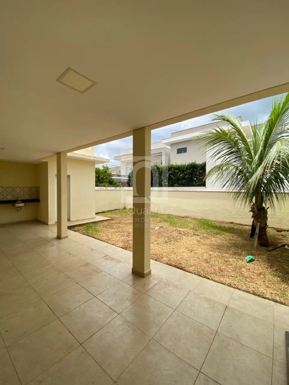 Casa de Condomínio à venda e aluguel com 3 quartos, 200m² - Foto 3