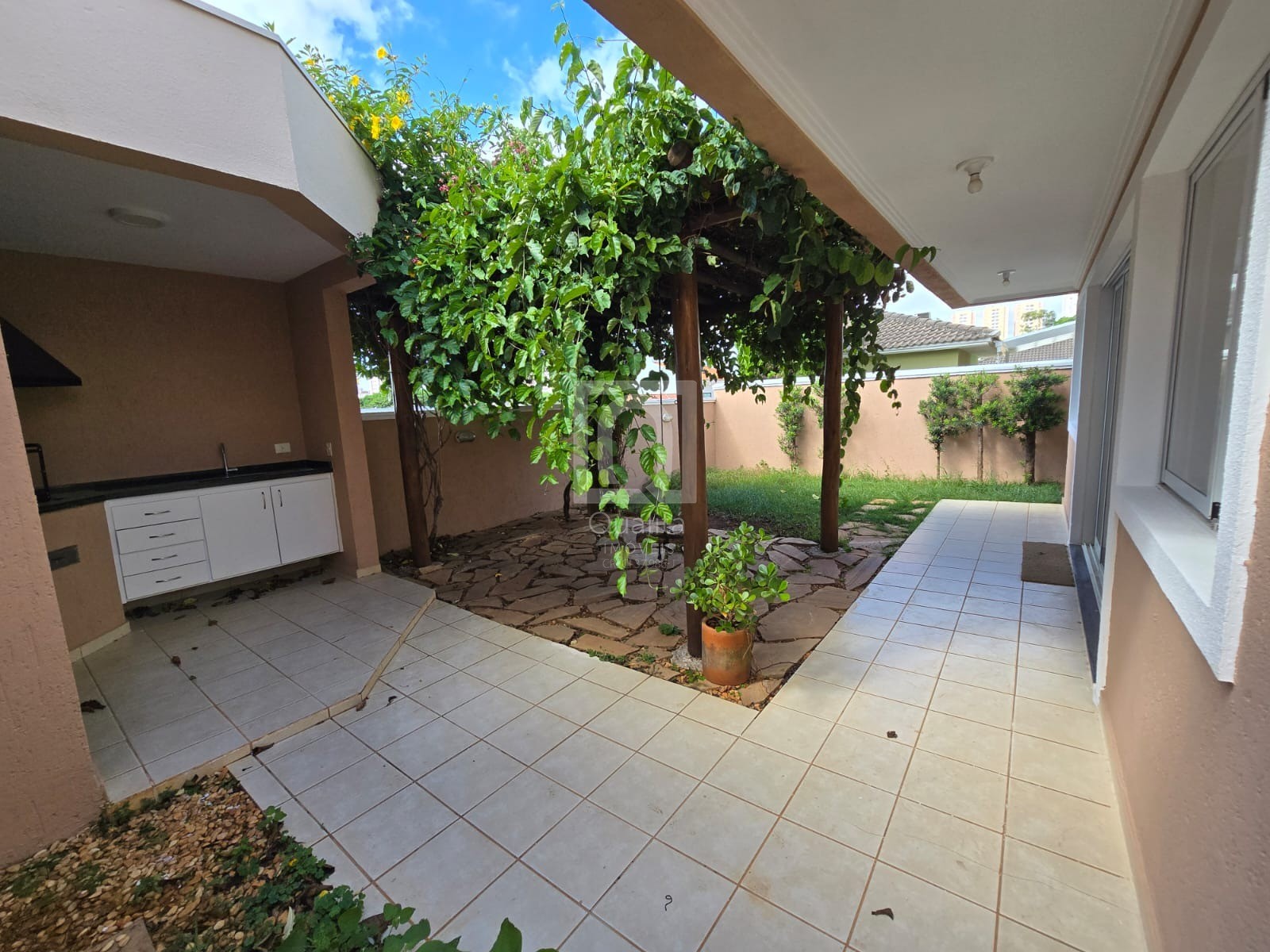 Casa de Condomínio à venda com 5 quartos, 228m² - Foto 31
