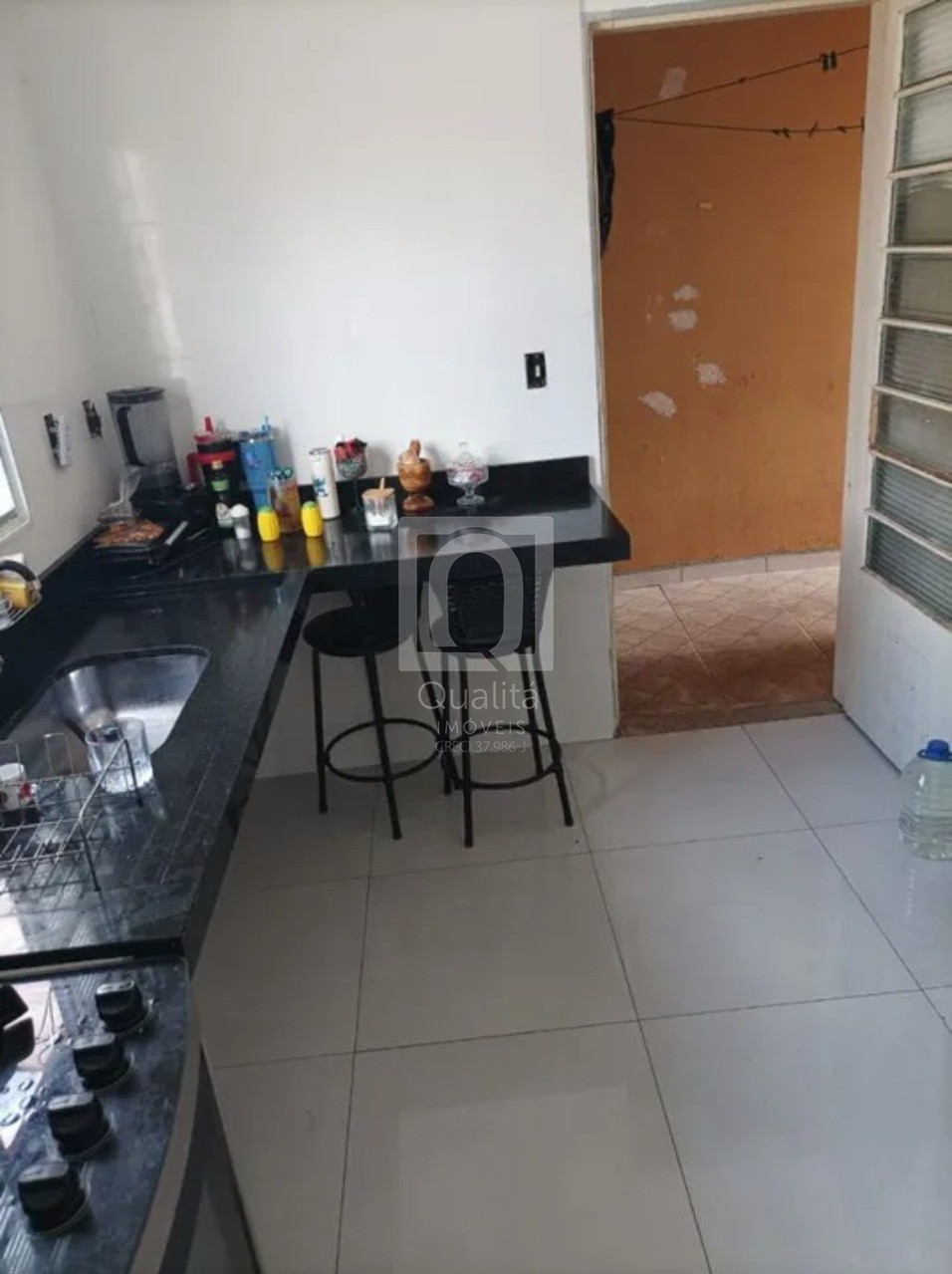 Casa à venda com 2 quartos, 140m² - Foto 3