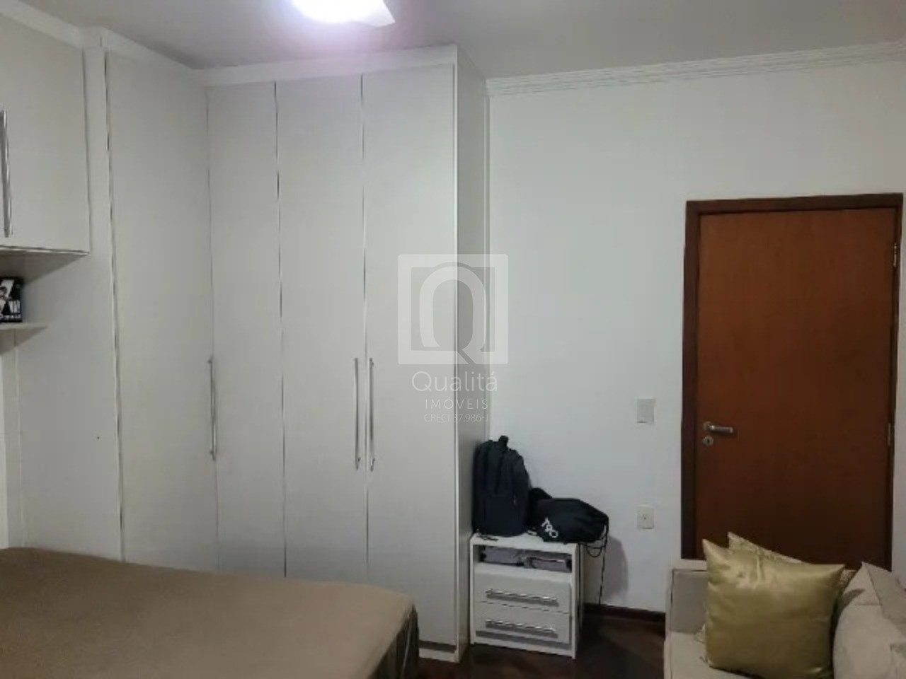 Casa à venda com 3 quartos, 220m² - Foto 9