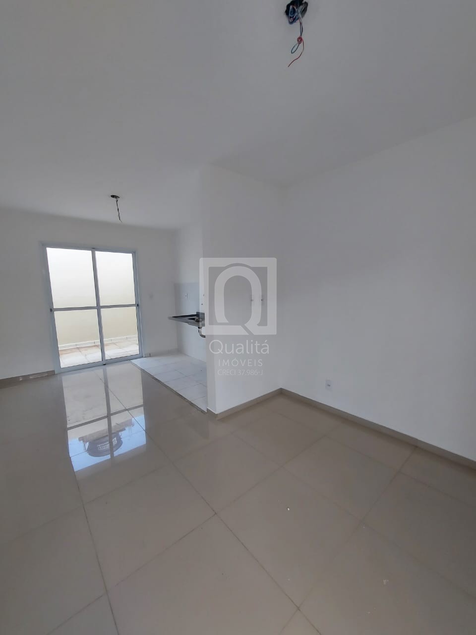 Casa de Condomínio à venda com 1 quarto, 53m² - Foto 1