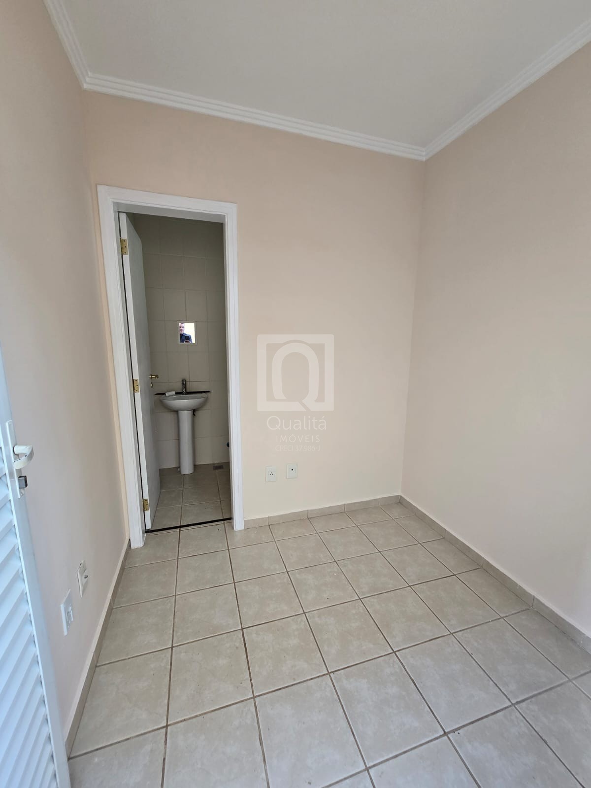 Casa de Condomínio à venda com 5 quartos, 228m² - Foto 25