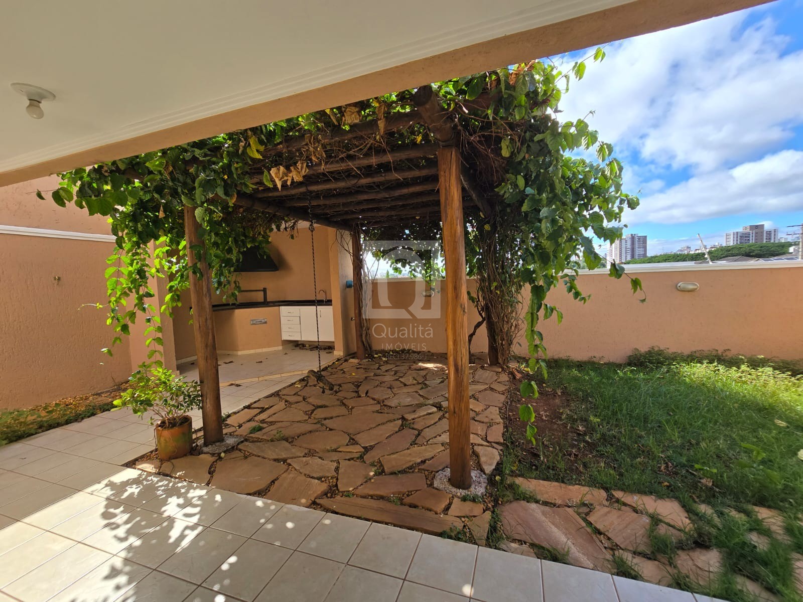 Casa de Condomínio à venda com 5 quartos, 228m² - Foto 34