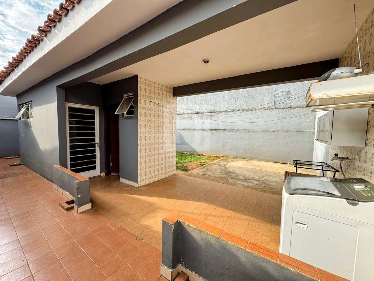 Casa à venda com 3 quartos, 360m² - Foto 20