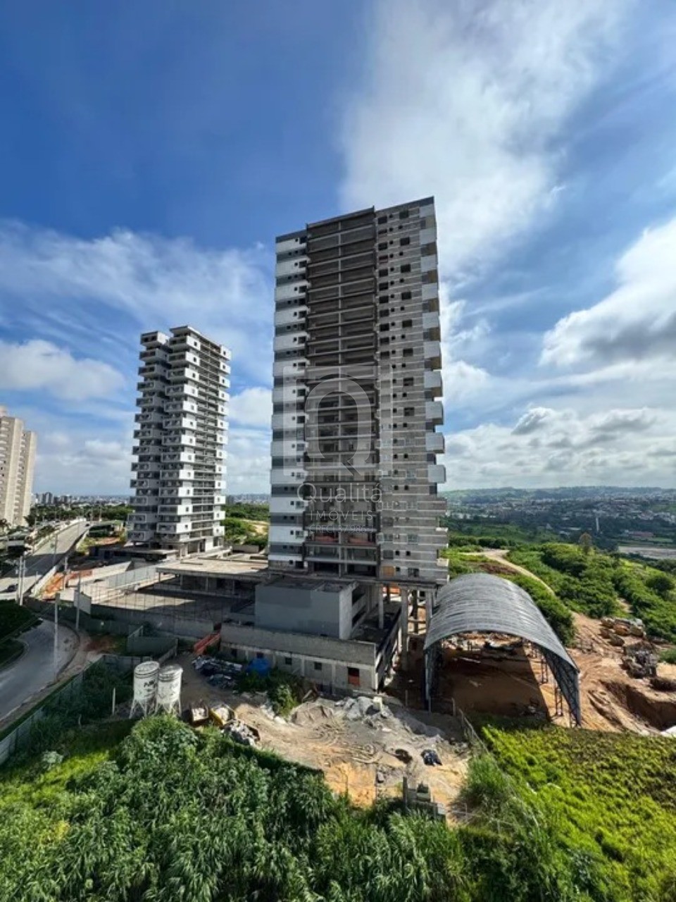 Apartamento à venda com 2 quartos, 78m² - Foto 2