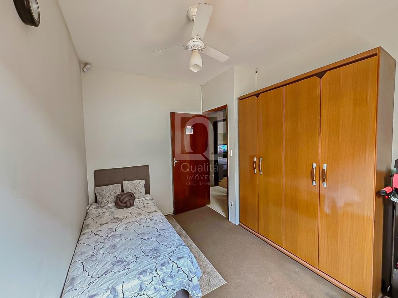 Casa à venda com 3 quartos, 360m² - Foto 17
