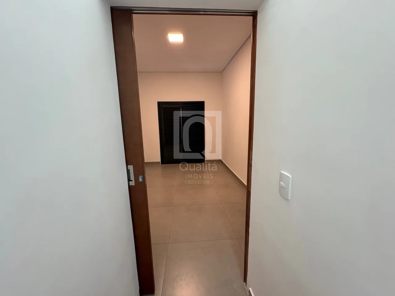 Casa à venda com 3 quartos, 150m² - Foto 4