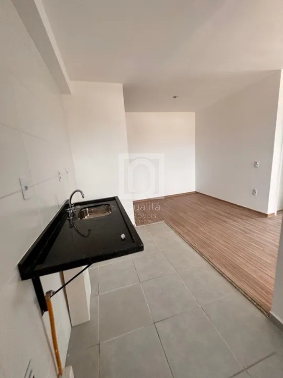 Apartamento à venda com 2 quartos, 62m² - Foto 2