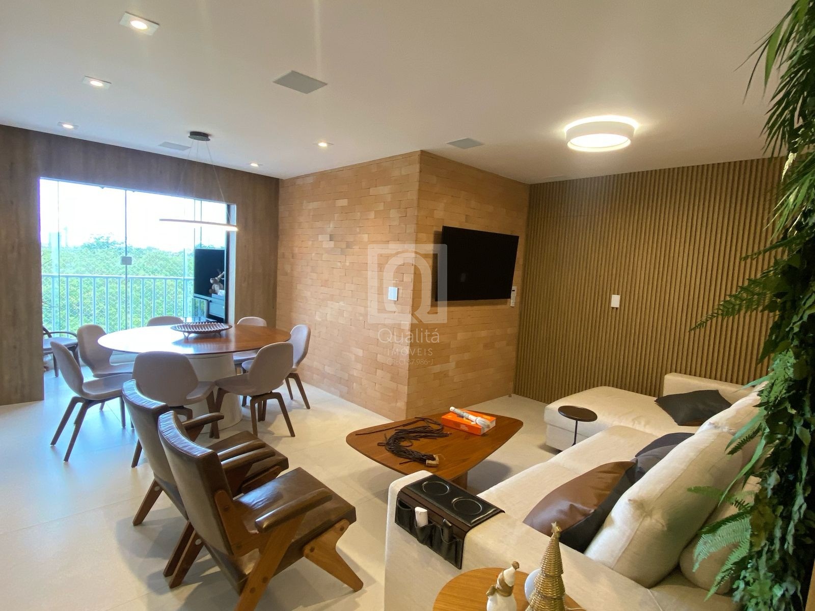 Apartamento à venda com 2 quartos, 98m² - Foto 1