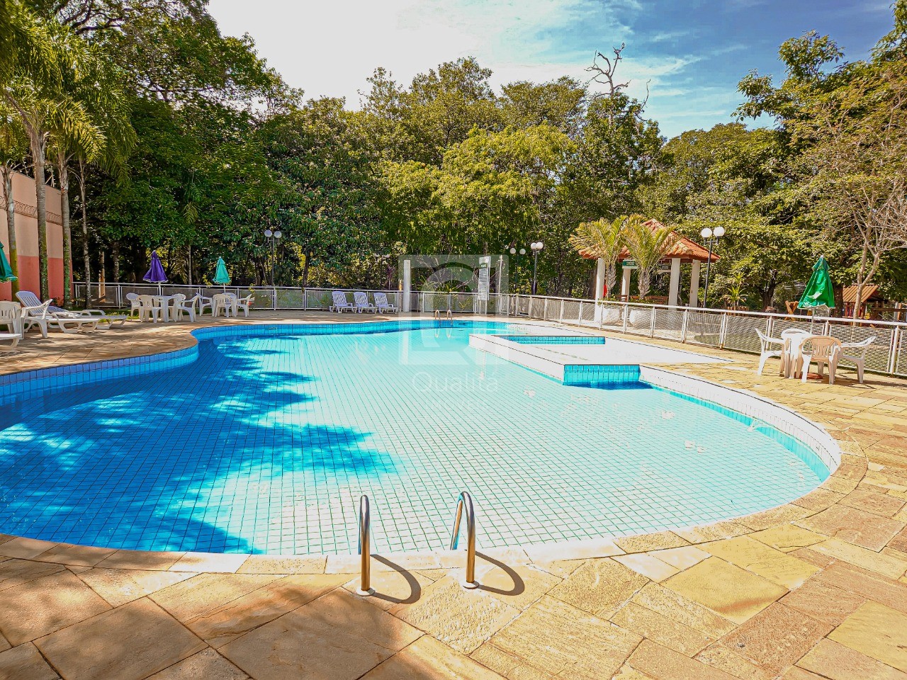 Casa de Condomínio à venda e aluguel com 3 quartos, 200m² - Foto 16