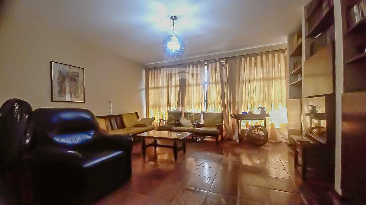 Casa à venda com 3 quartos, 216m² - Foto 2