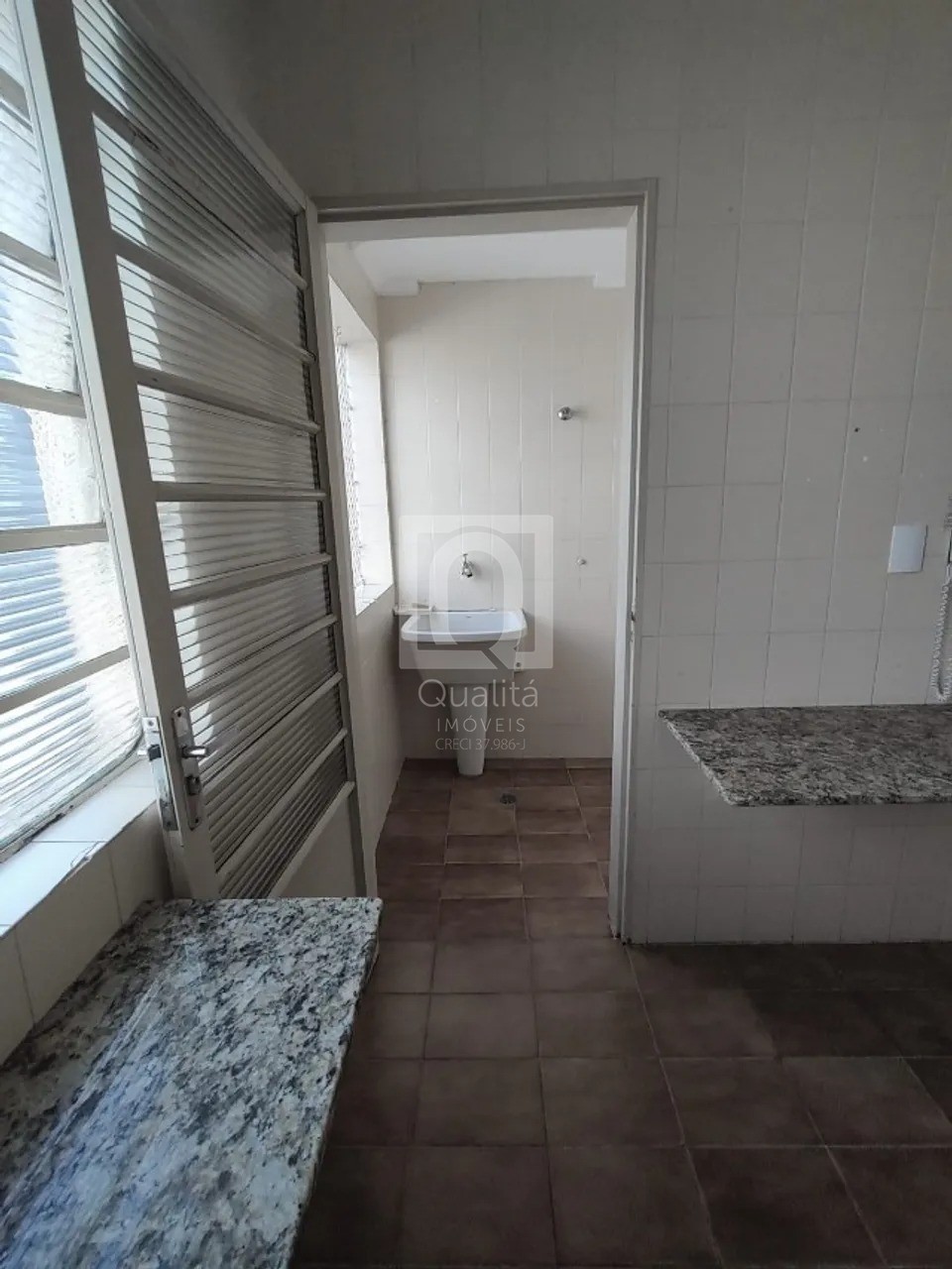 Apartamento à venda com 2 quartos, 60m² - Foto 5