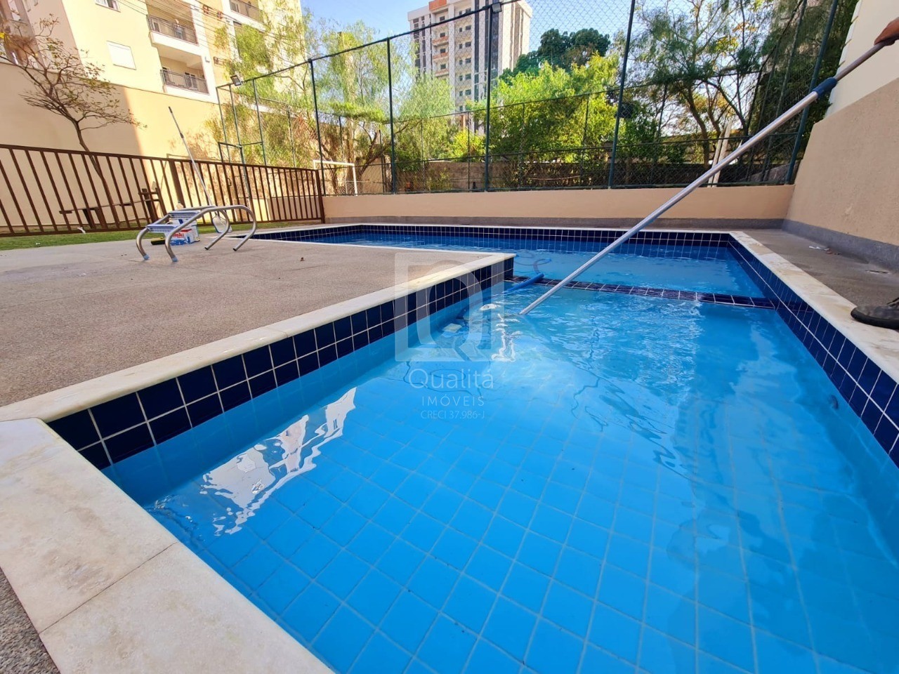 Apartamento à venda com 2 quartos, 62m² - Foto 11