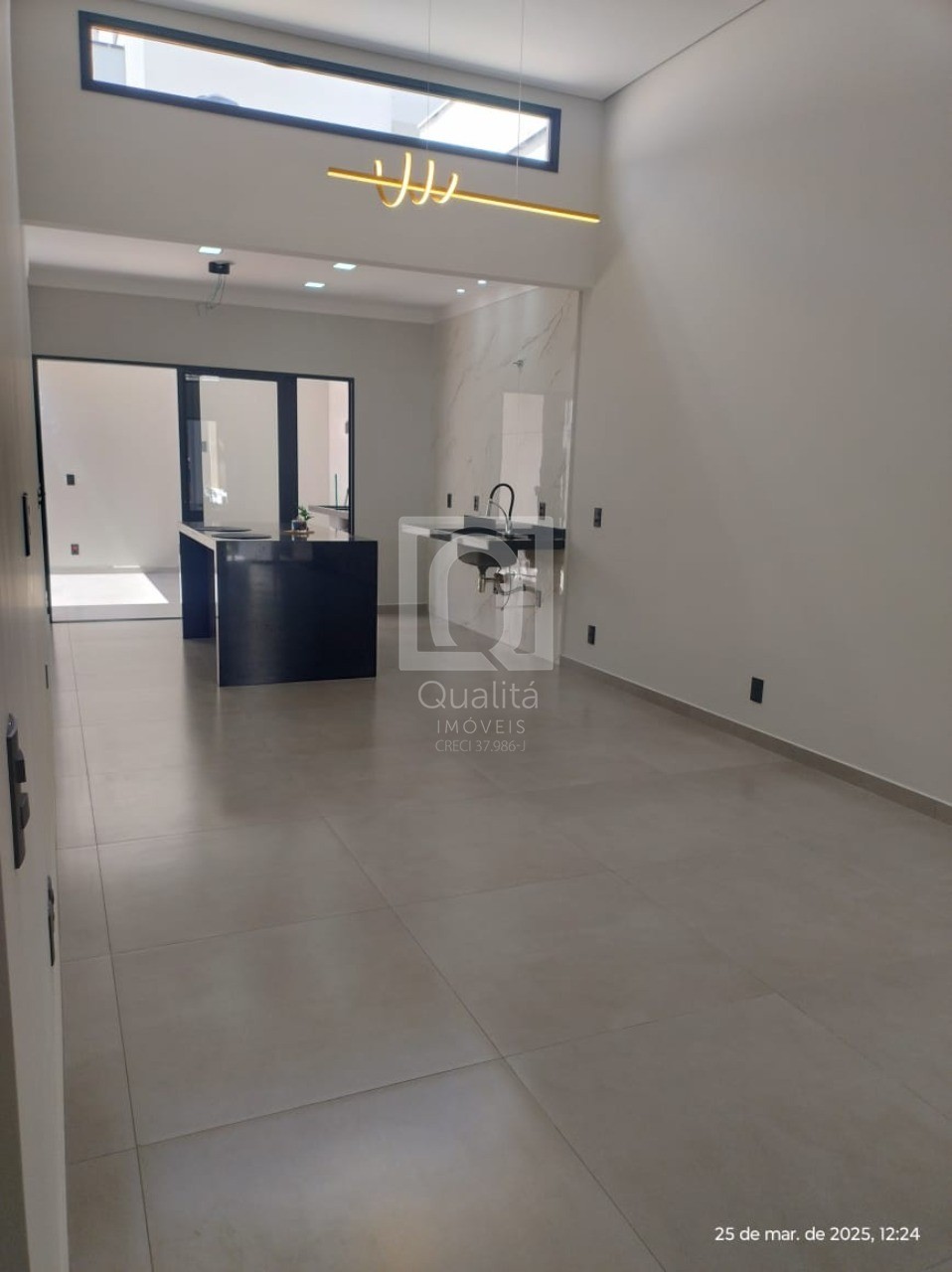 Casa de Condomínio à venda com 3 quartos, 1000m² - Foto 1