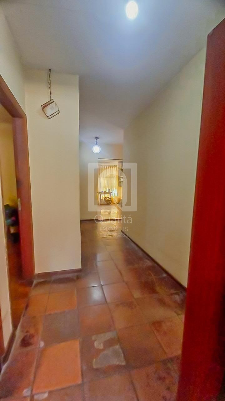 Casa à venda com 3 quartos, 216m² - Foto 11