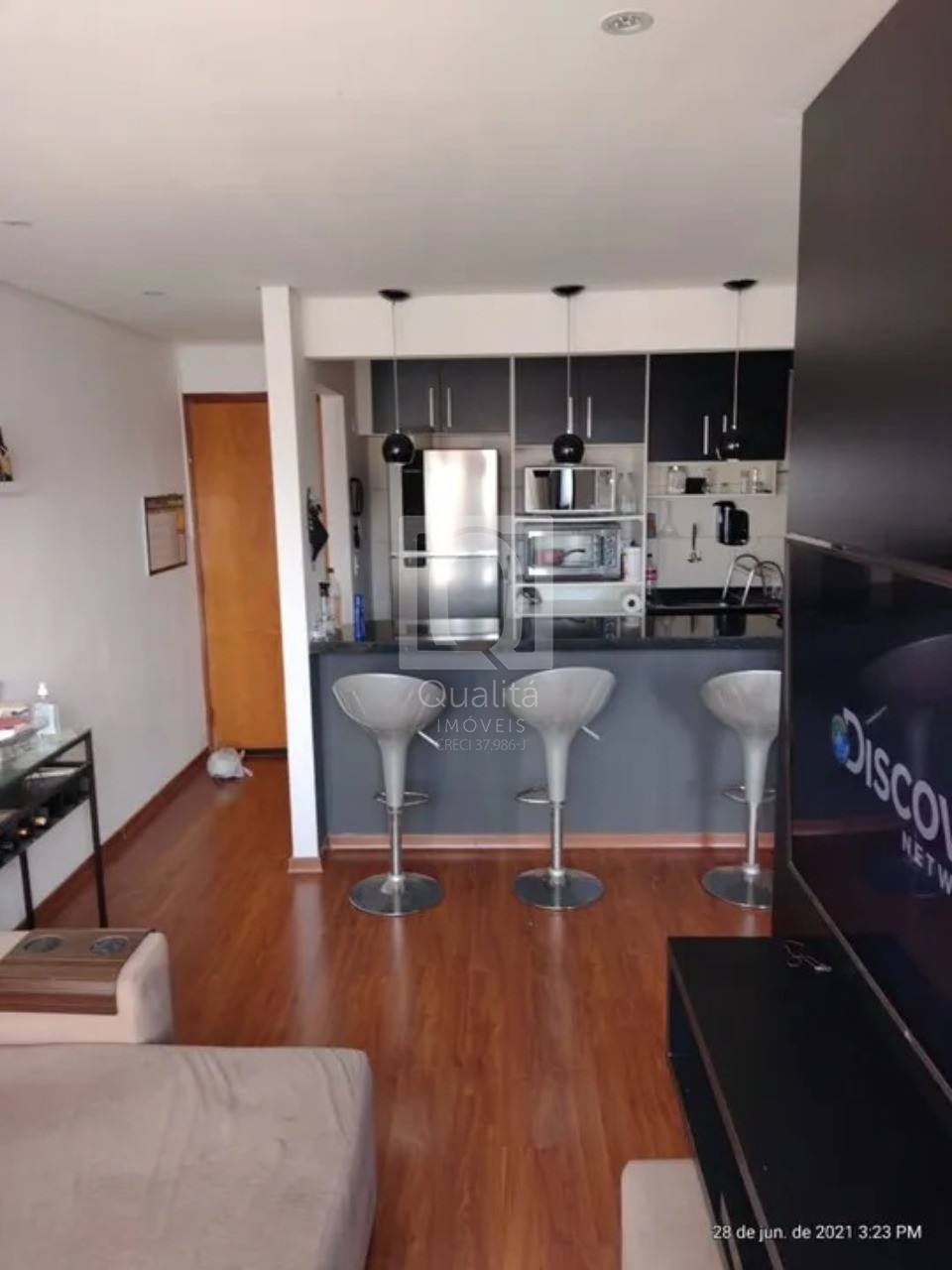 Apartamento à venda com 2 quartos, 62m² - Foto 2