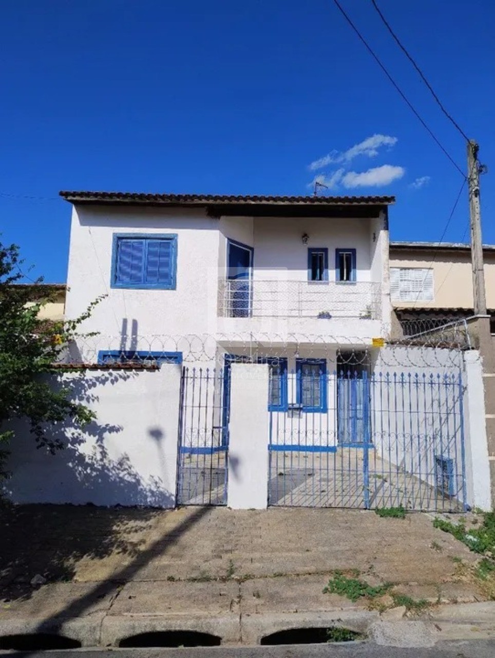 Casa à venda com 4 quartos, 165m² - Foto 1