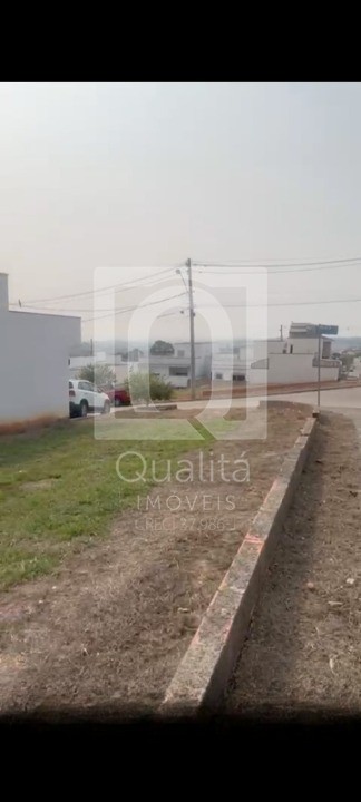 Terreno à venda, 180m² - Foto 1