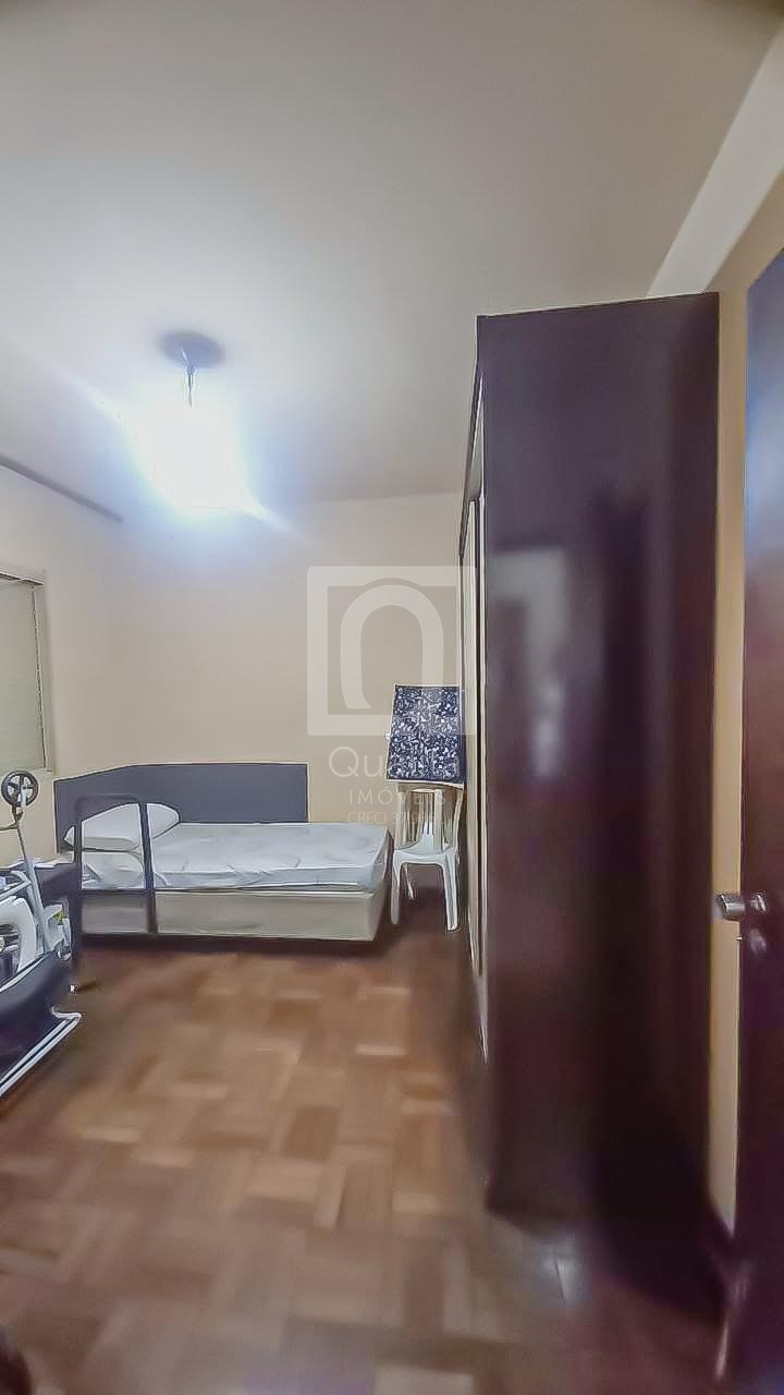 Casa à venda com 3 quartos, 216m² - Foto 4